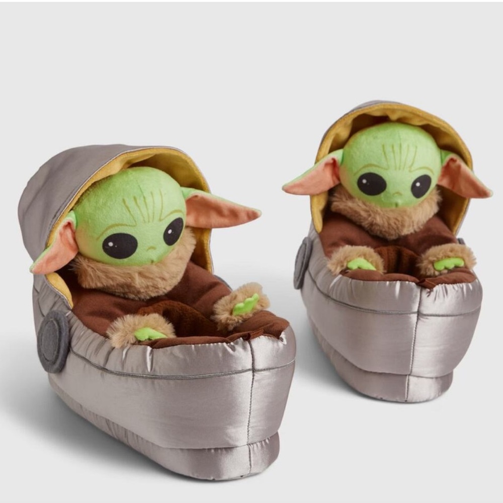Gap Kids Star Wars Grogu Slippers Size 1/2